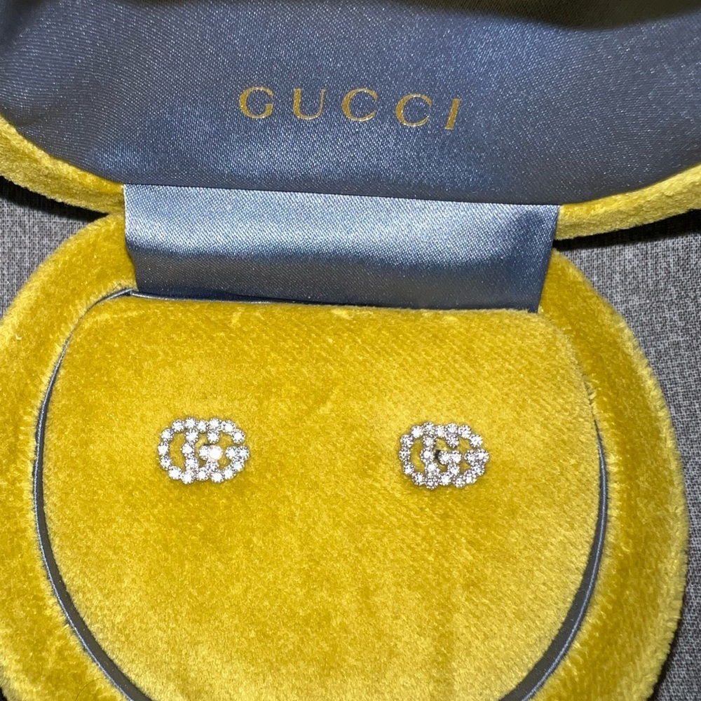 Gucci GG Running Diamond Stud Earrings - Picture 3 of 11